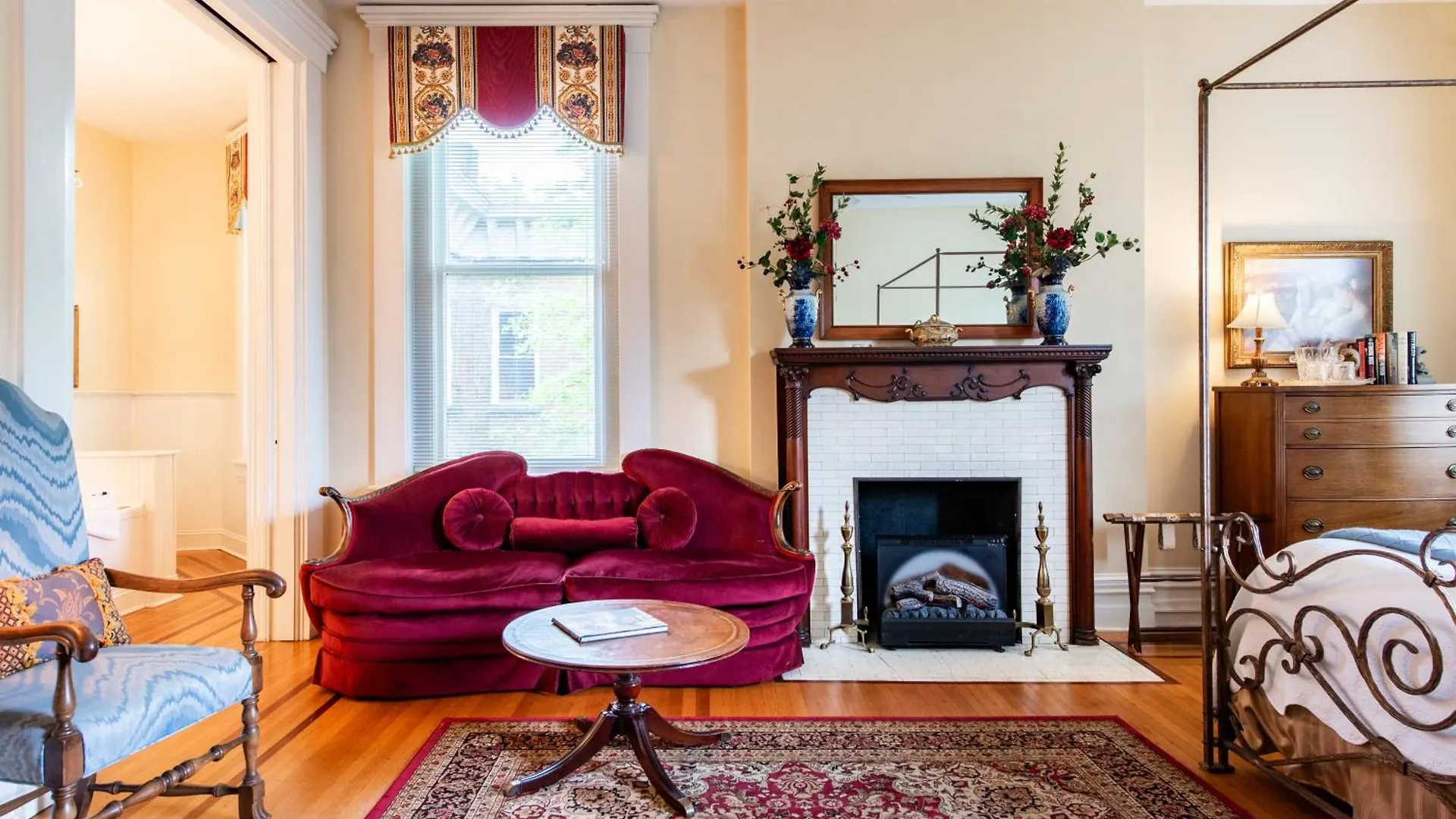 Dupont Mansion Bed & Breakfast Louisville