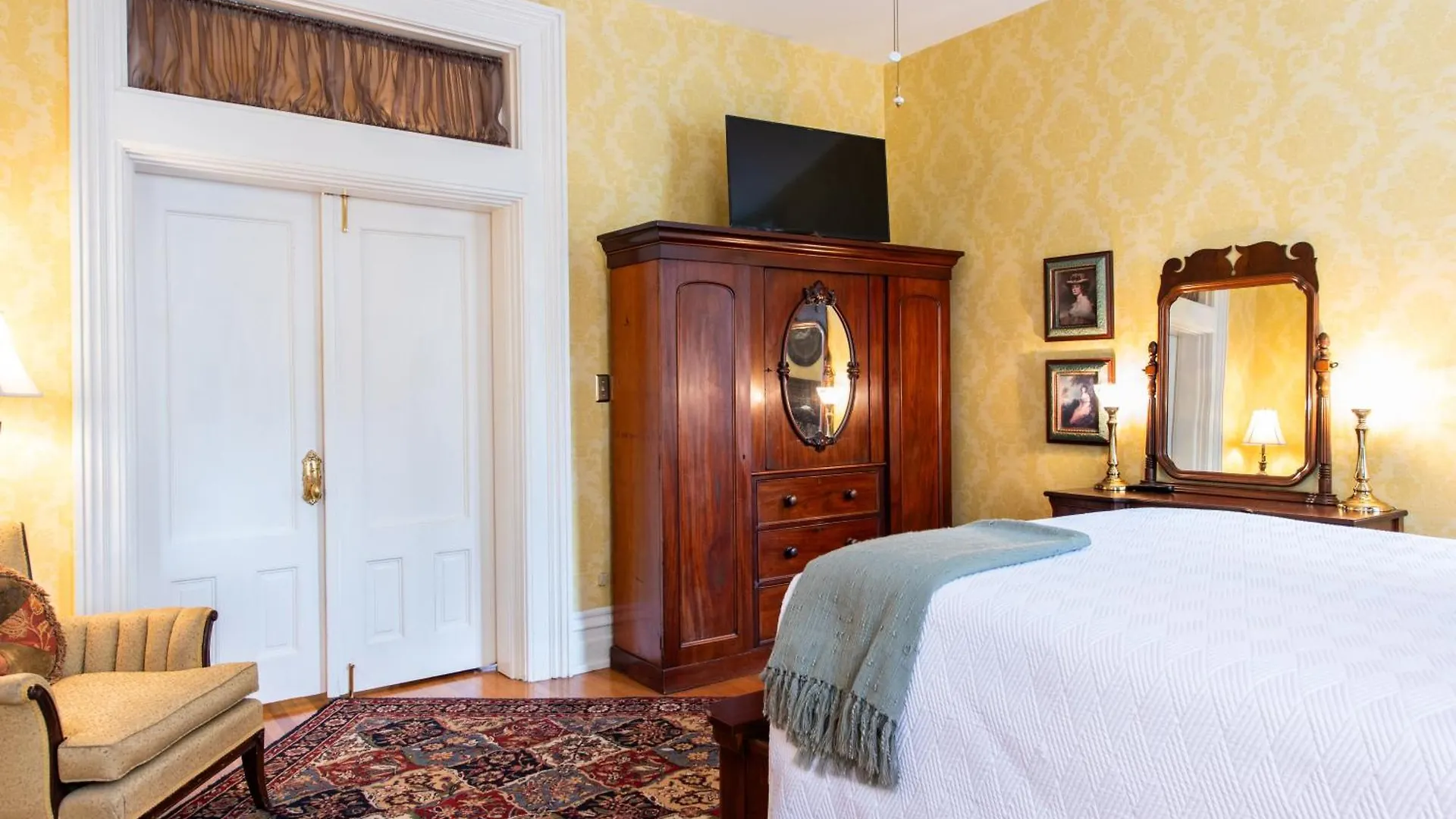 Dupont Mansion Bed & Breakfast Louisville United States