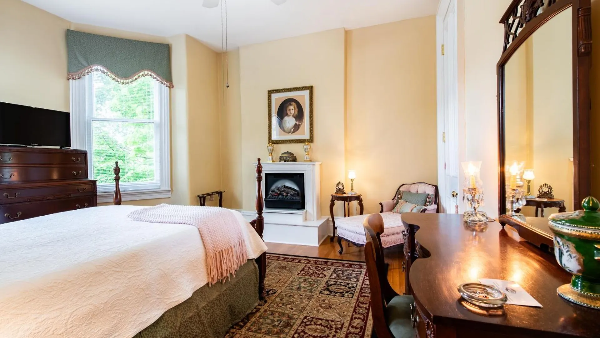 Dupont Mansion Bed & Breakfast Louisville